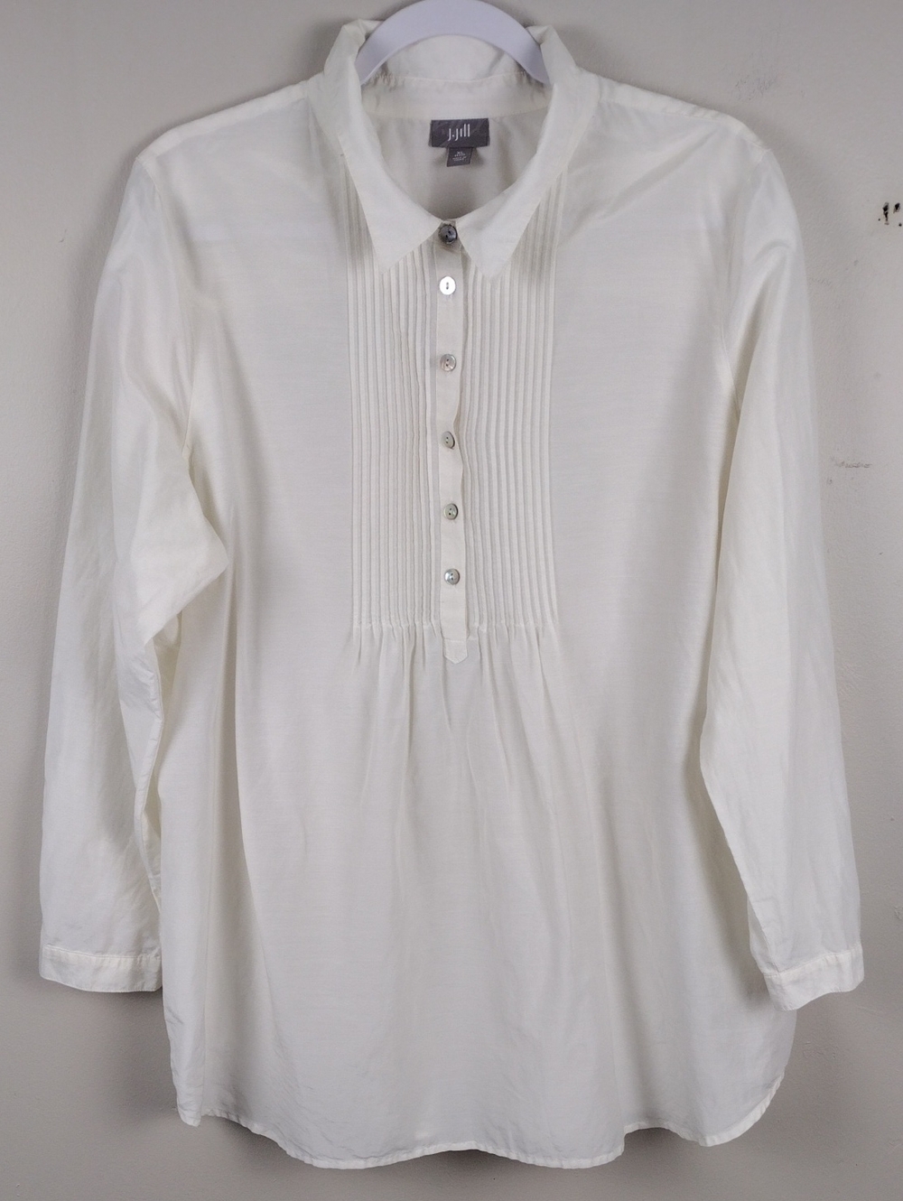 J.Jill White Silk Blend Point Collar Pleated 3/4 Button Up Long Sleeve Tunic Top